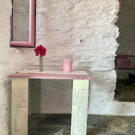 Owl's Nest/the Pink